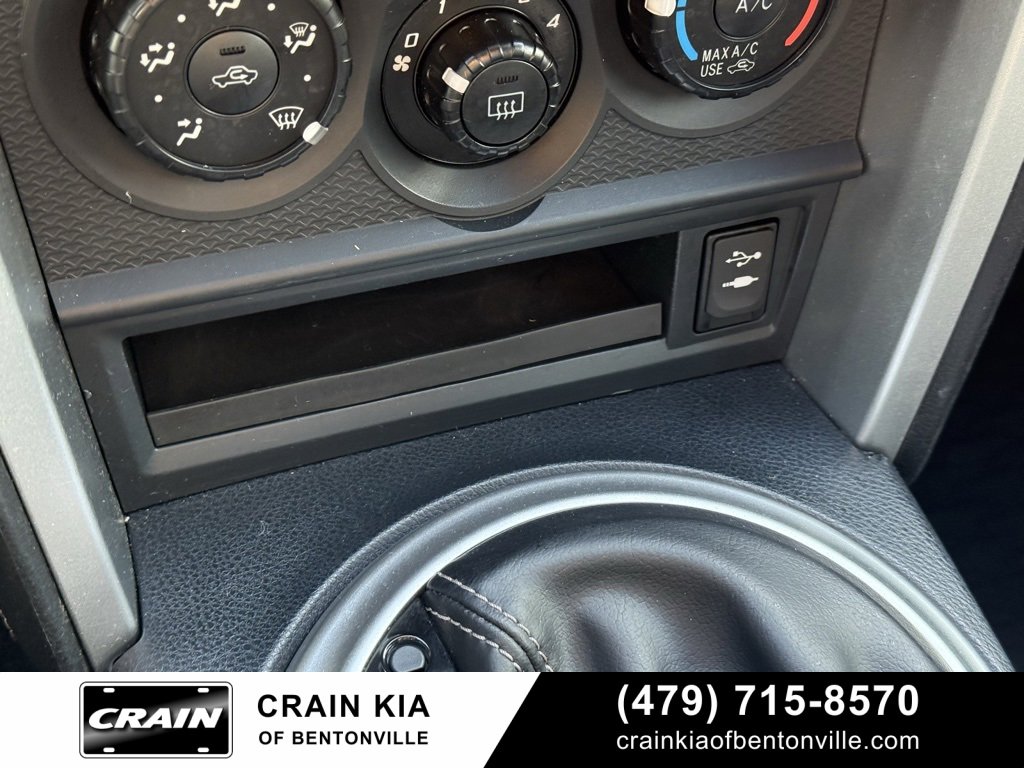 Used 2017 Toyota 86 image 16