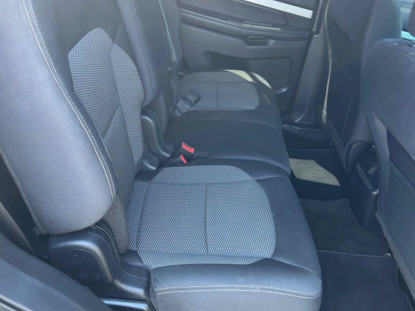 Used 2016 Ford Explorer XLT FWD image 27