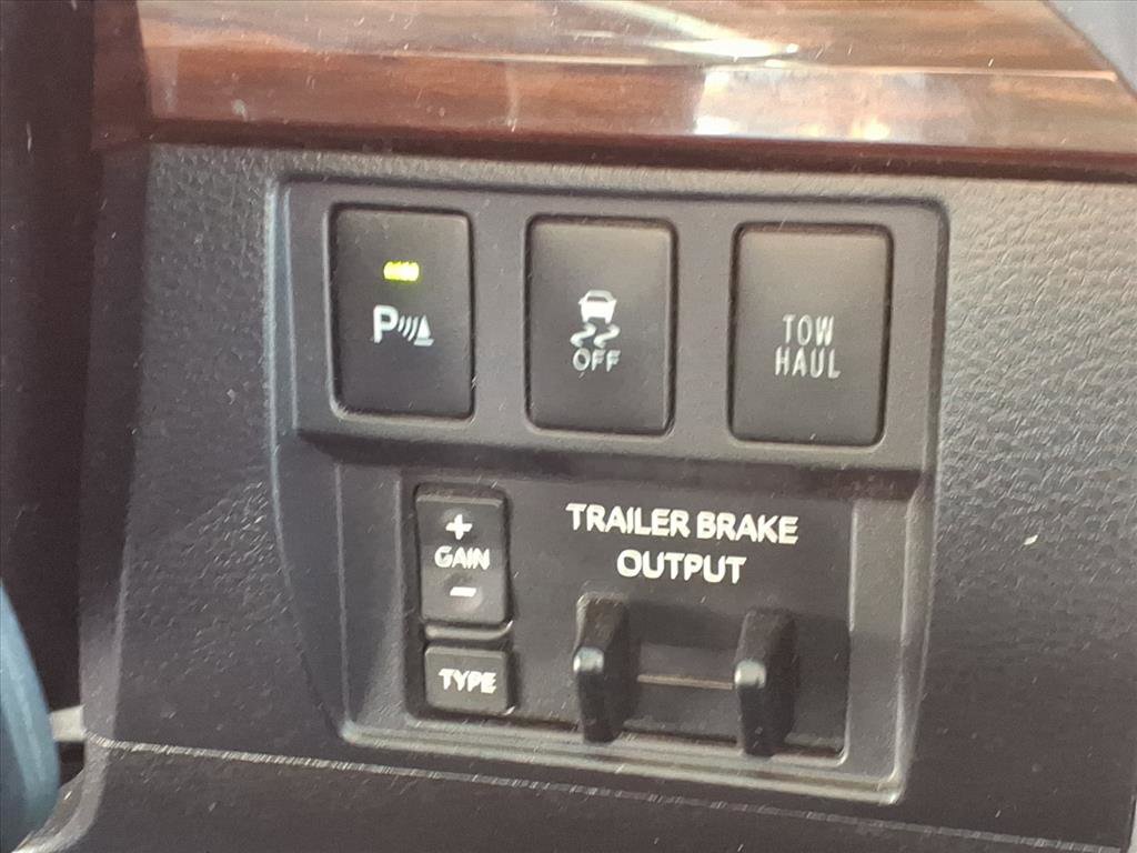 Used 2016 Toyota Tundra Limited image 15