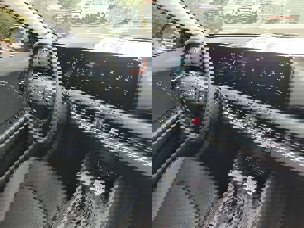 New 2026 Kia K4 EX image 8