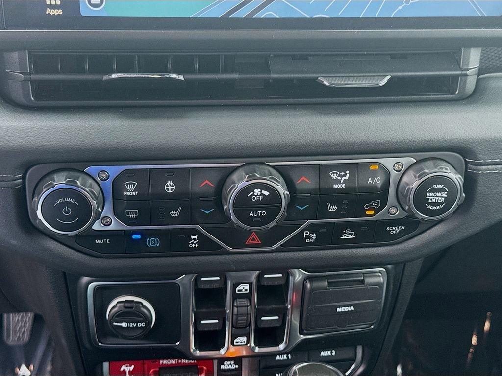 Used 2024 Jeep Wrangler Unlimited Rubicon 4xe image 13