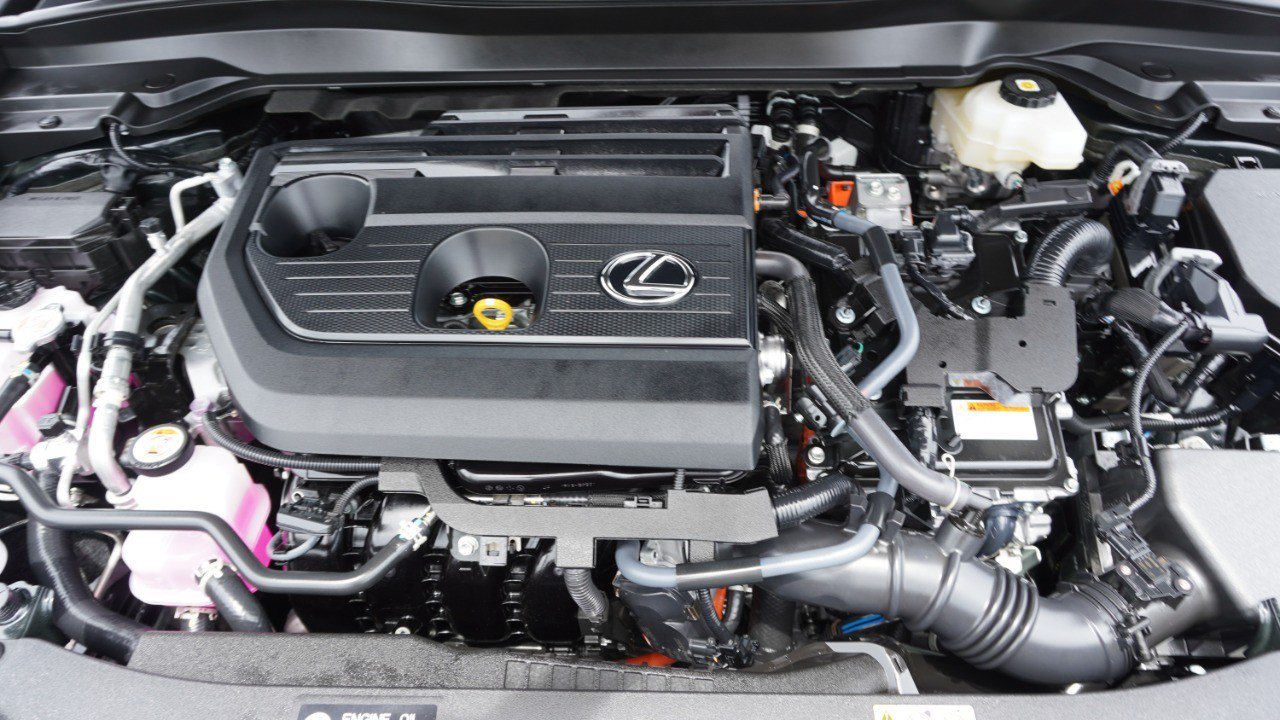 Certified 2026 Lexus UX 300h FWD w/ Accessory Package (2T) image 34