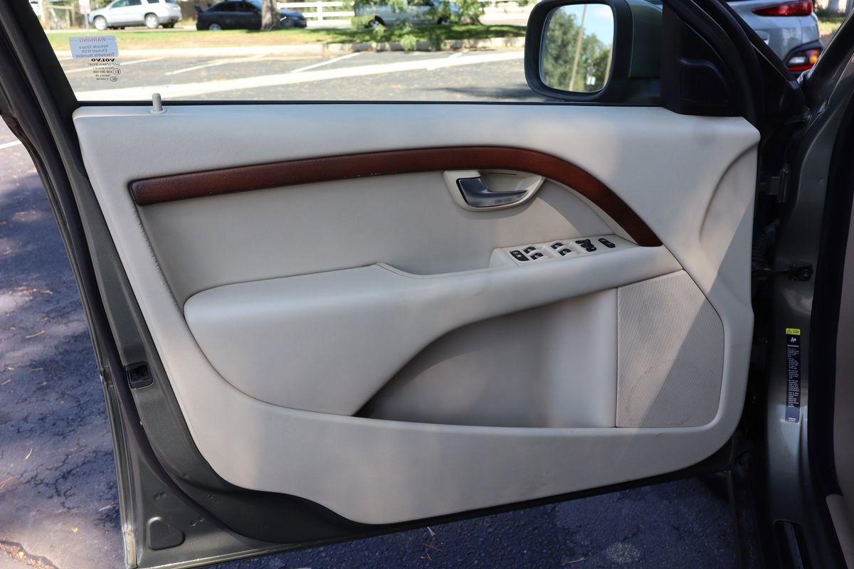 Used 2009 Volvo XC70 T6 image 23