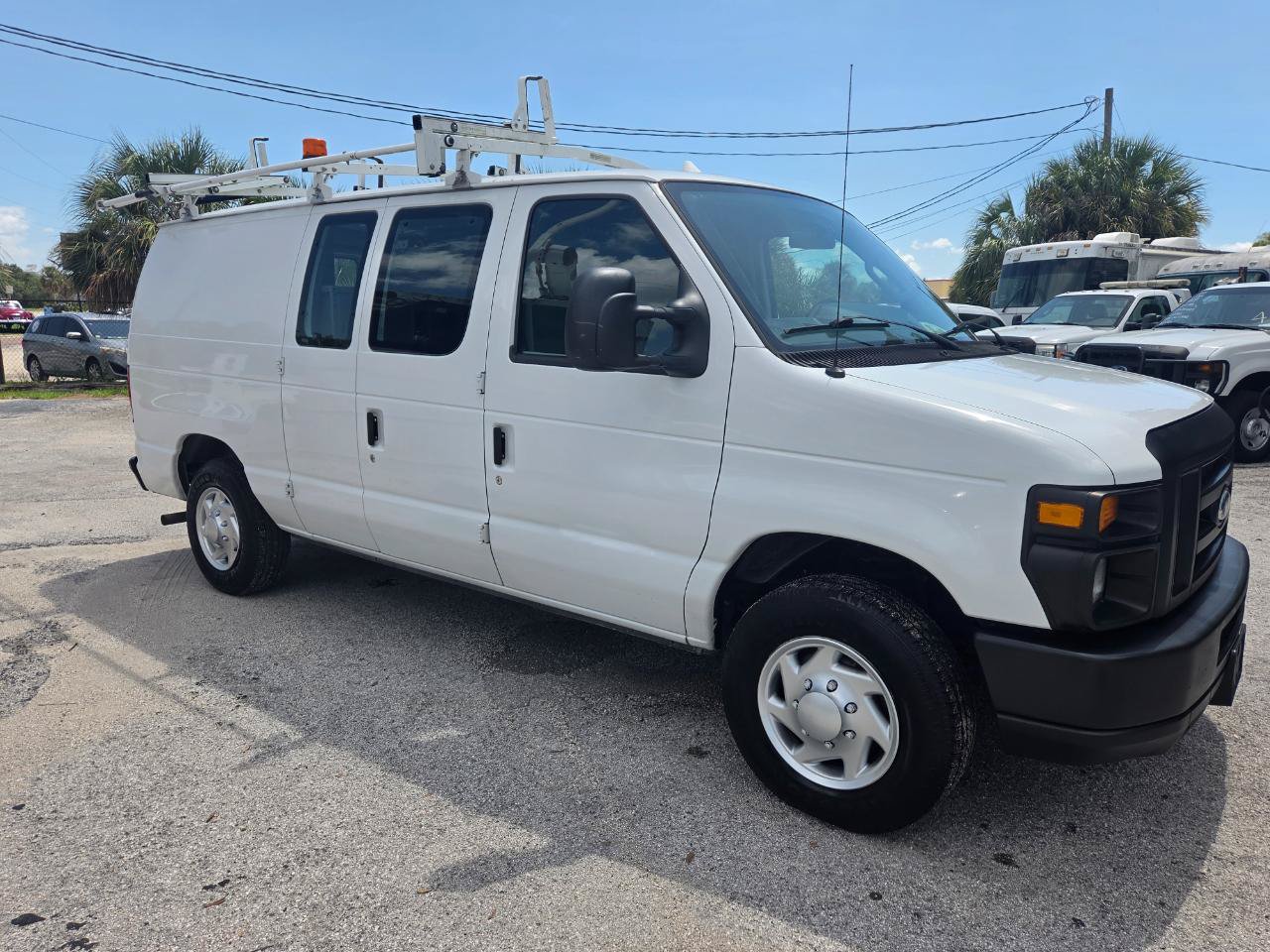 Used 2014 Ford E-150 and Econoline 150 RWD image 3