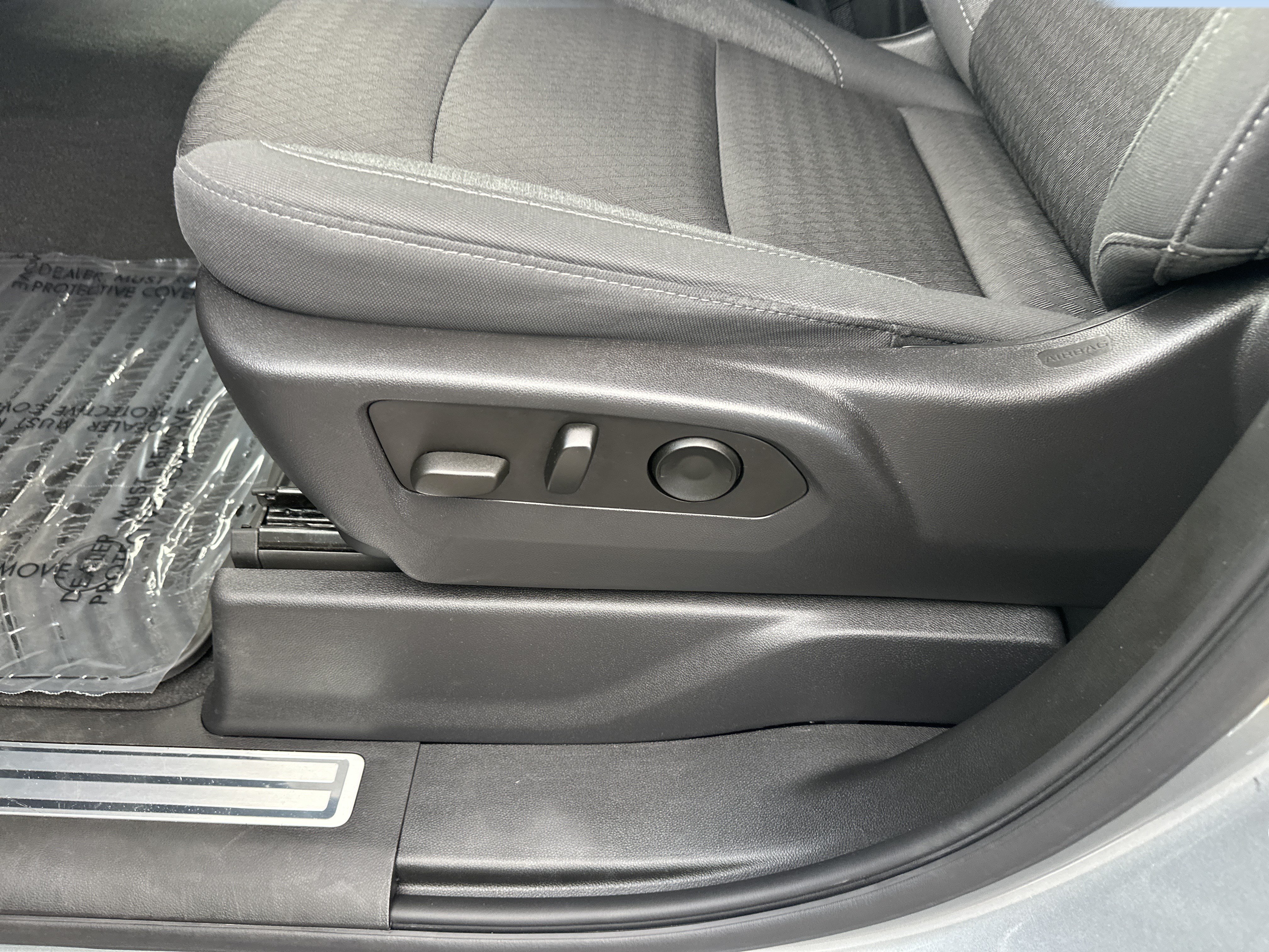 Certified 2023 Chevrolet Silverado 1500 LT AWD/4WD image 10