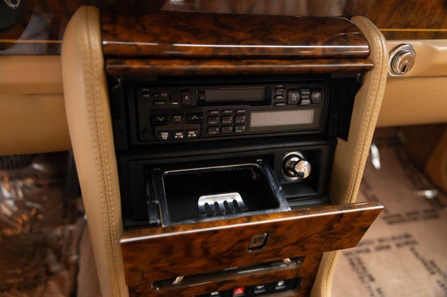 Used 1998 Rolls-Royce Silver Spur image 26