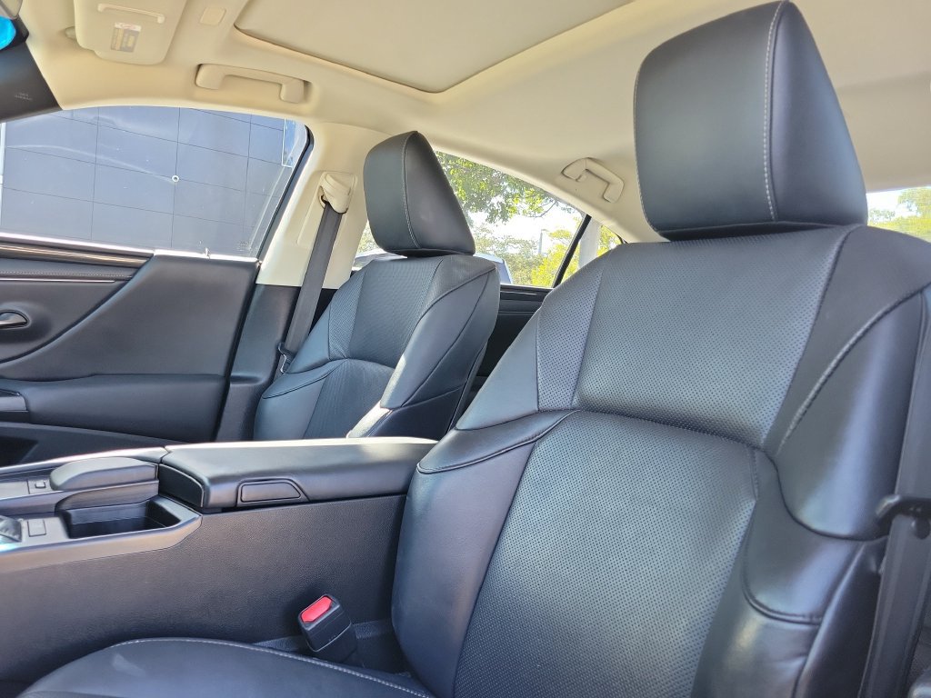 Used 2019 Lexus ES 350 w/ Accessory Package 2 FWD image 24
