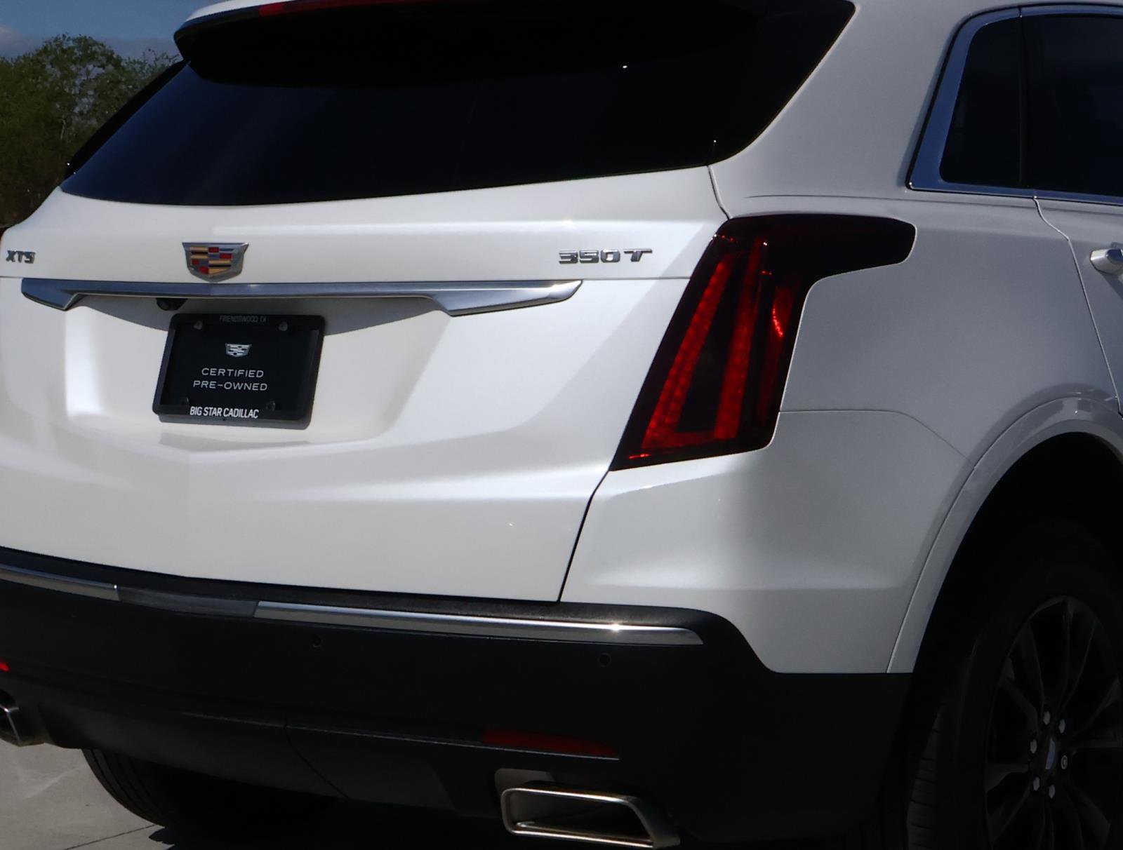 Used 2025 Cadillac XT5 Luxury w/ LPO, Floor Liner Package image 11