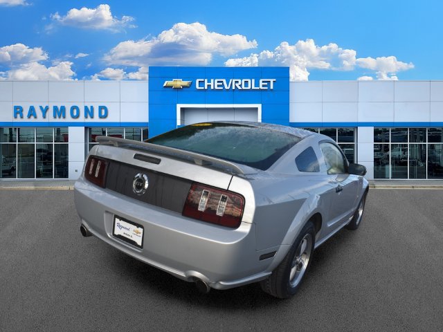 Used 2005 Ford Mustang GT Premium RWD image 3