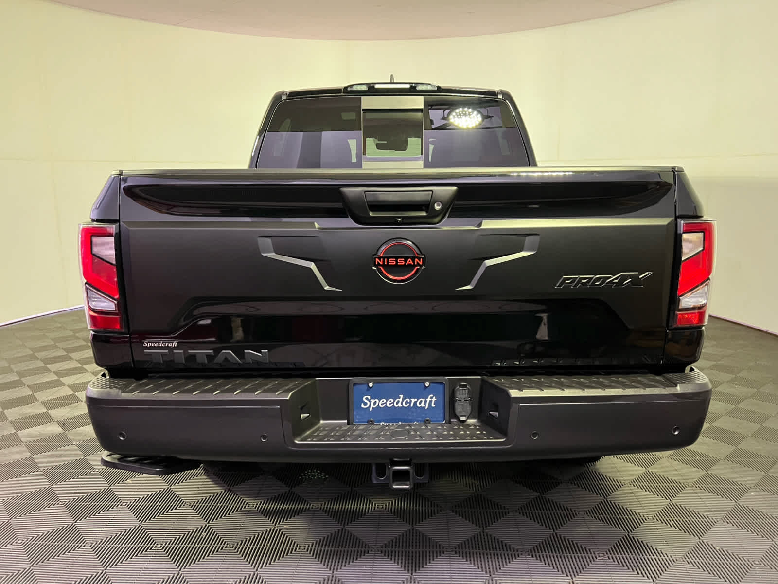 Certified 2024 Nissan Titan PRO-4X w/ Pro-4x Convenience Package AWD/4WD image 6