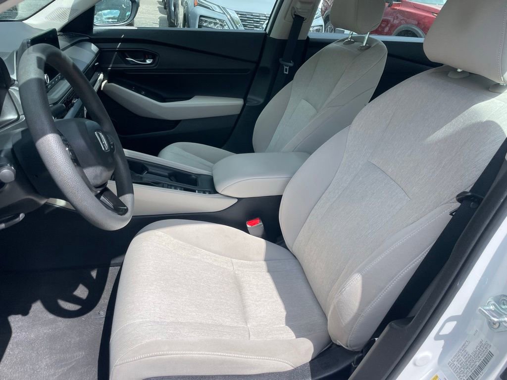 Used 2023 Honda Accord EX image 7