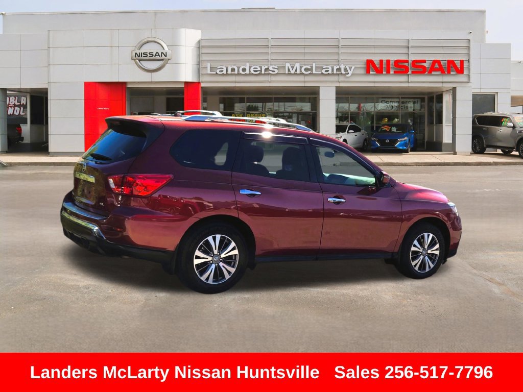 Used 2017 Nissan Pathfinder SL w/ SL Premium Package FWD image 3