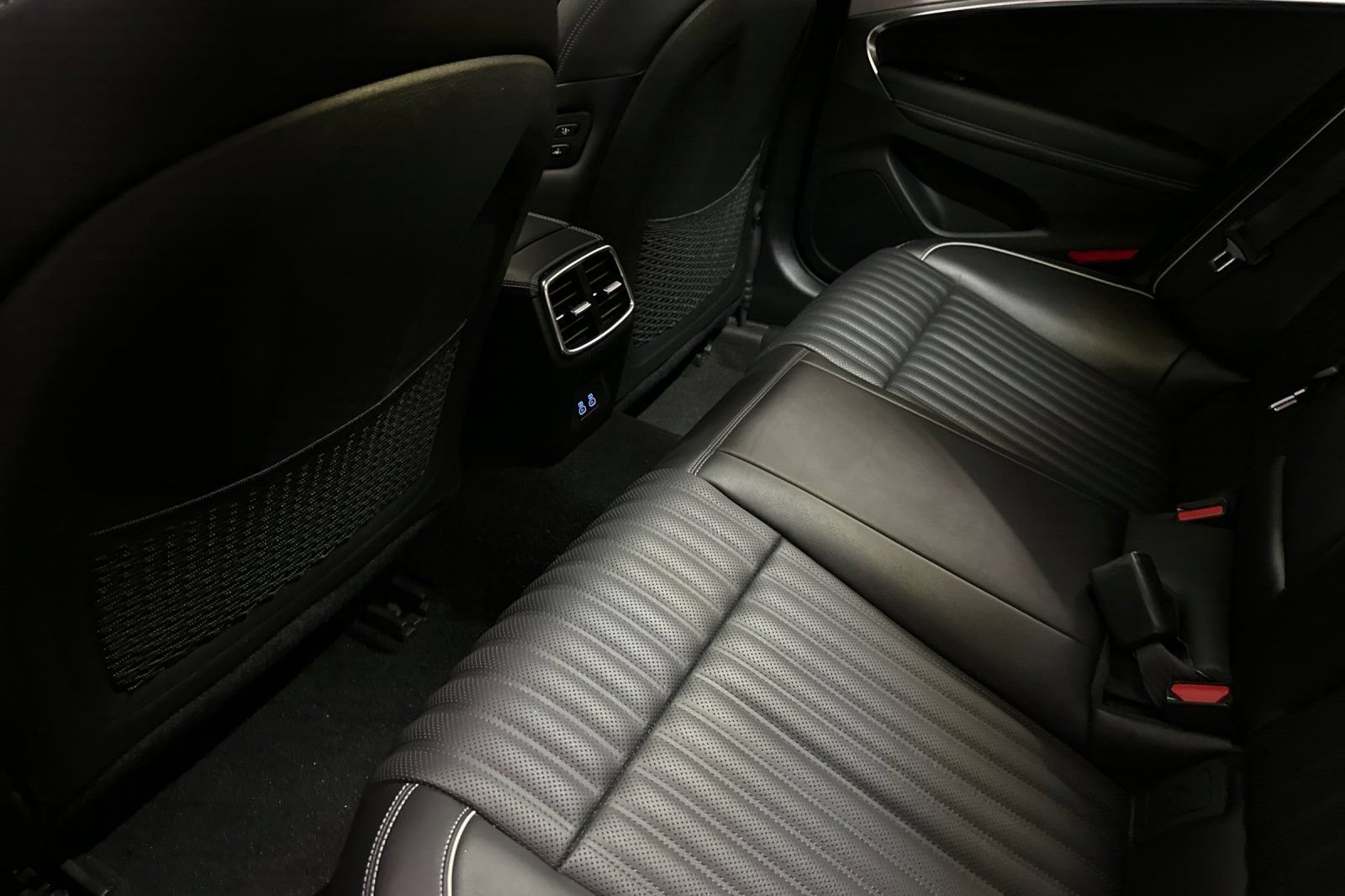 Used 2026 Genesis G70 2.5T Prestige AWD/4WD image 15