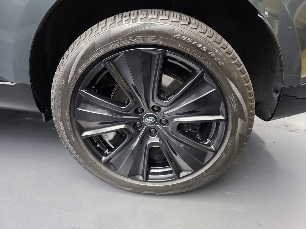 Used 2023 Land Rover Range Rover SE image 18