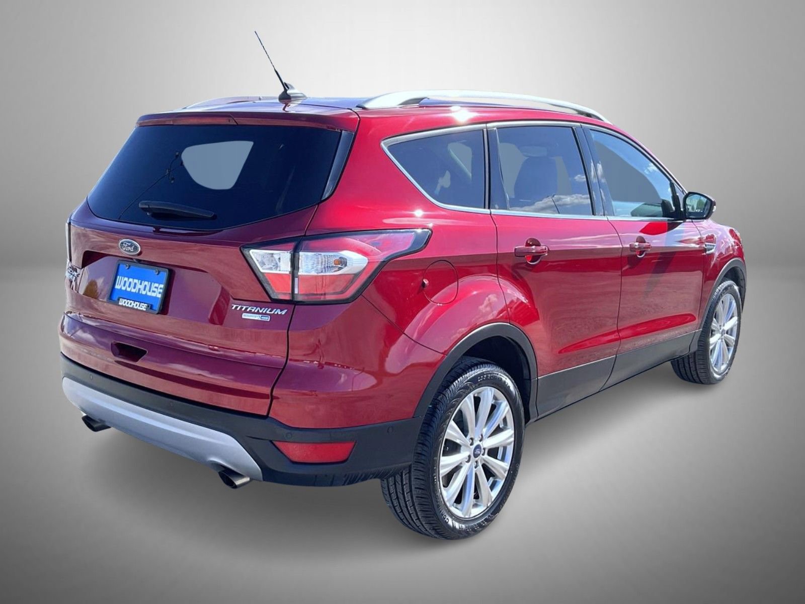 Used 2018 Ford Escape Titanium w/ Ford Safe & Smart Package AWD/4WD image 5