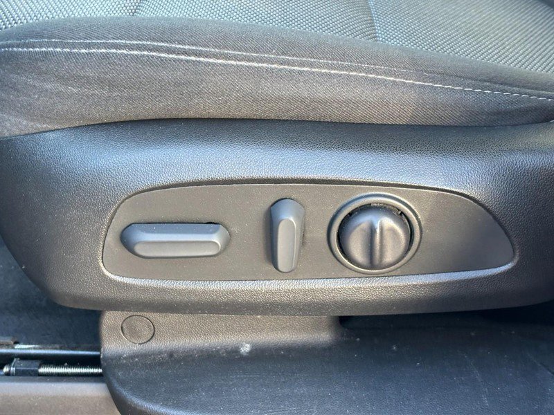 Certified 2022 Chevrolet Traverse LT image 24