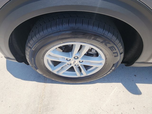 Used 2022 Ford Explorer XLT w/ Equipment Group 202A image 39