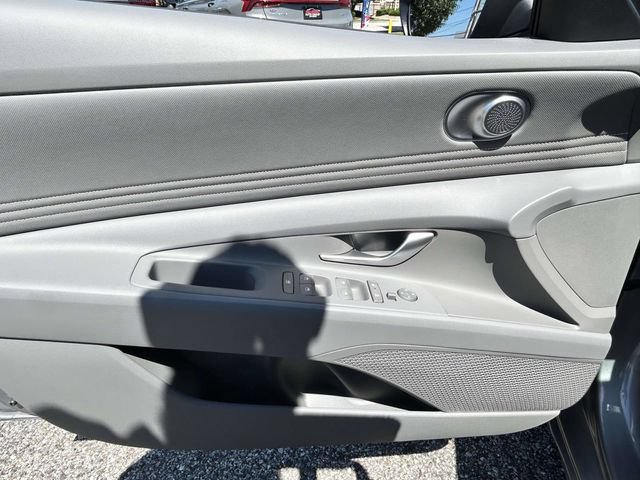 Used 2026 Hyundai Elantra Sport FWD image 13