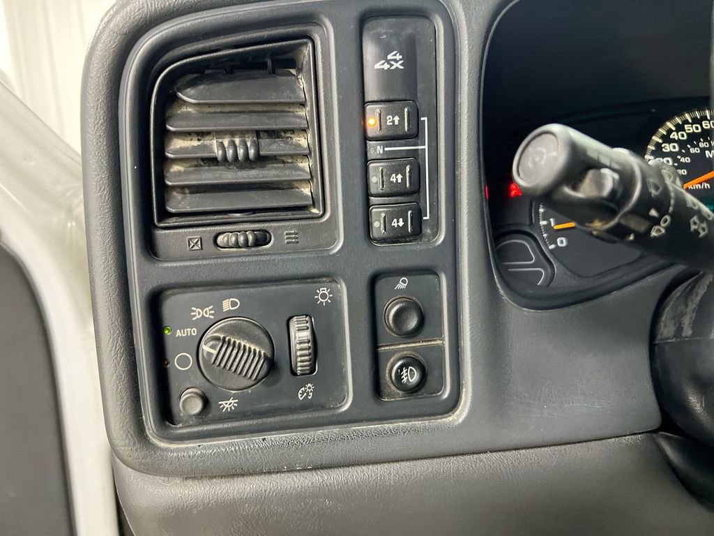 Used 2003 Chevrolet Silverado 2500 LS AWD/4WD image 17