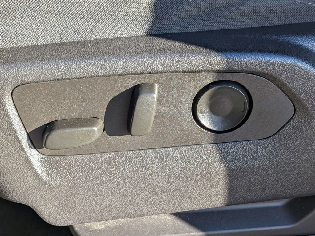 Used 2023 Chevrolet Silverado 1500 LT w/ True North Edition Plus AWD/4WD image 18