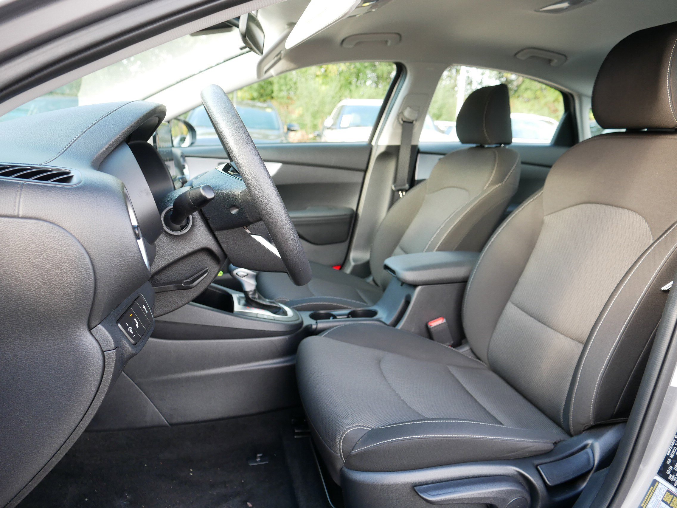 Certified 2024 Kia Forte LXS w/ LXS Technology Package image 34