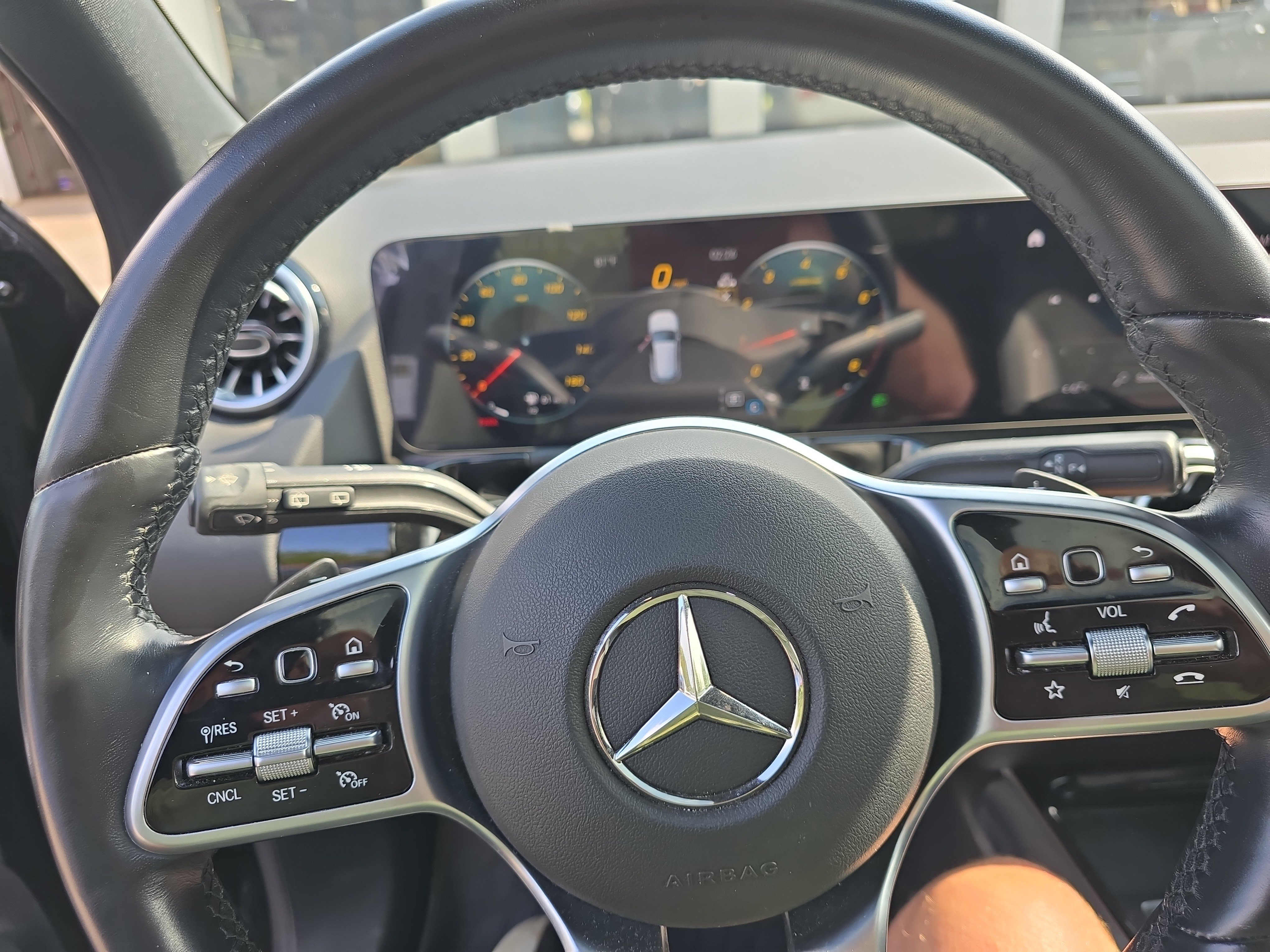 Used 2023 Mercedes-Benz GLA 250 4MATIC image 23