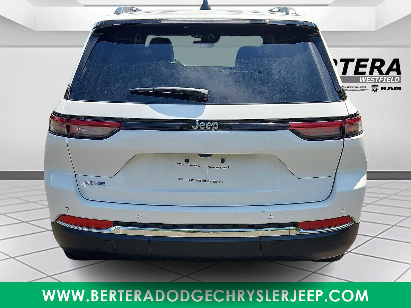 Used 2024 Jeep Grand Cherokee Limited 4xe image 5