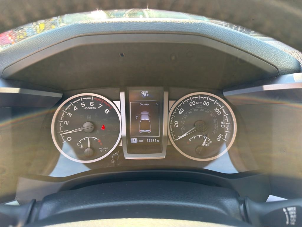 Used 2023 Toyota Tacoma SR5 w/ Technology Package AWD/4WD image 23