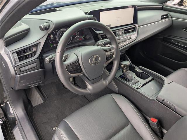 Used 2025 Lexus ES 300h w/ Premium Package FWD image 9