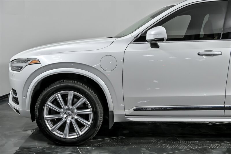 Used 2016 Volvo XC90 T8 Inscription image 6