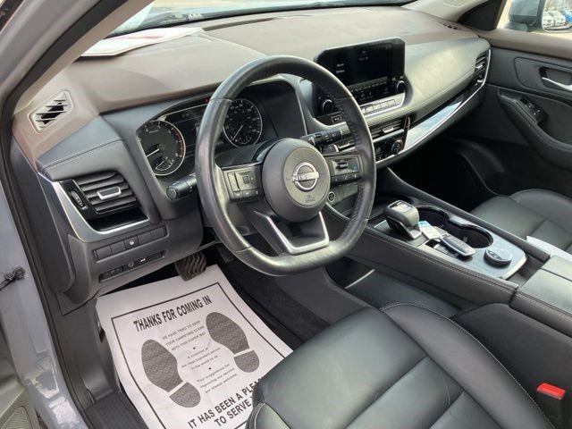 Used 2023 Nissan Rogue SL w/ SL Premium Package image 13