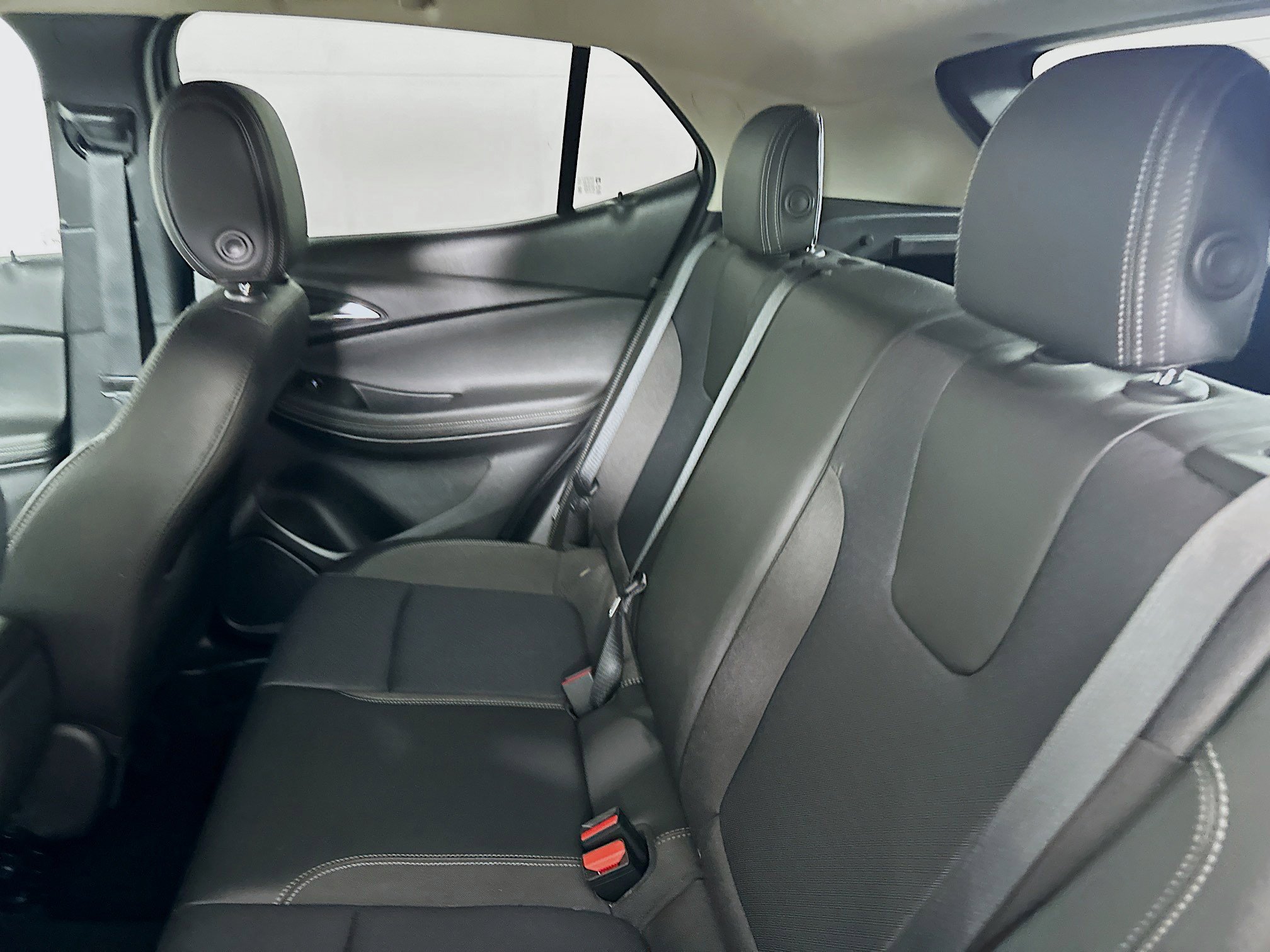 Used 2025 Buick Encore GX Preferred AWD/4WD image 26