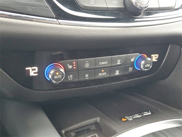 Used 2024 Buick Enclave Premium image 29