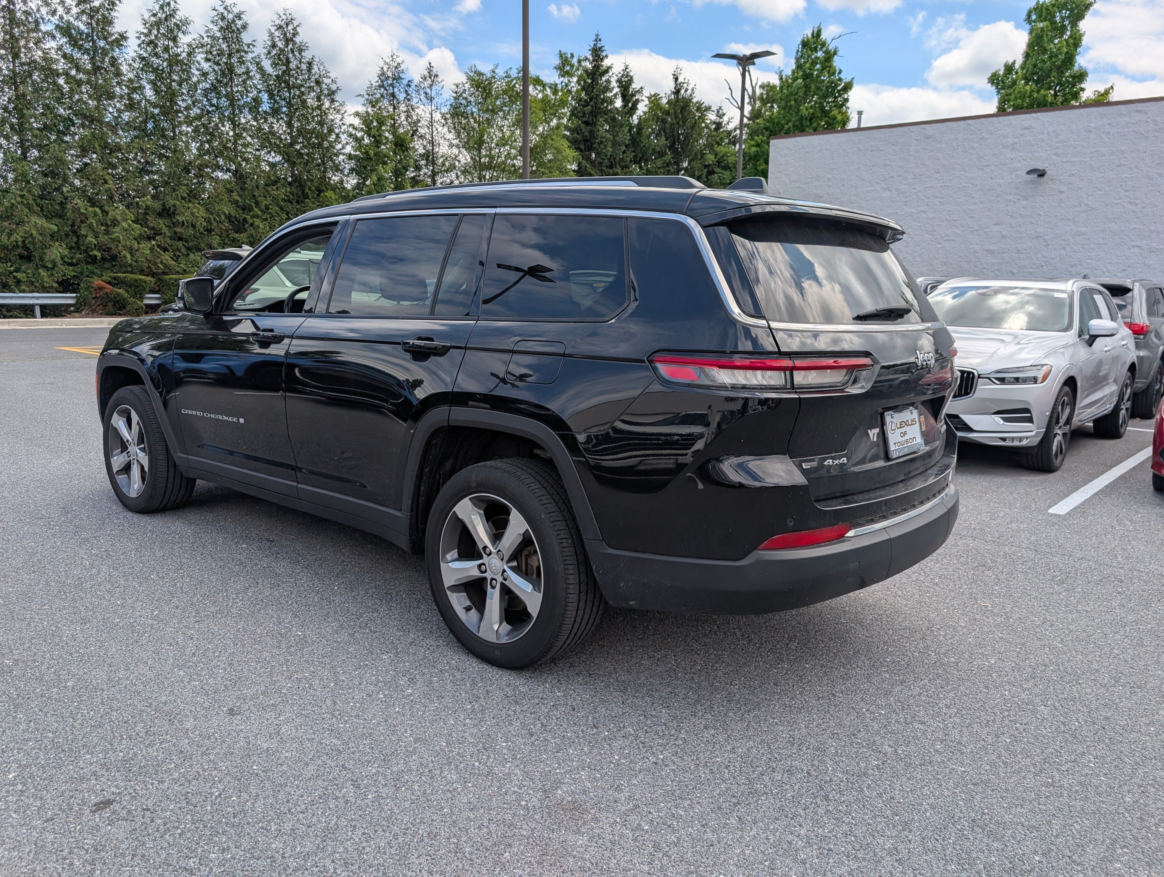 Used 2021 Jeep Grand Cherokee L Limited AWD/4WD image 3