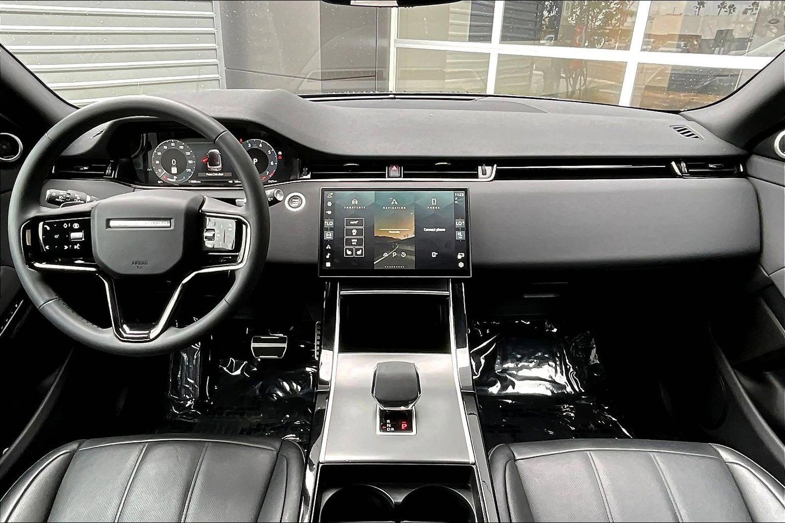 Used 2024 Land Rover Range Rover Evoque Dynamic SE image 15