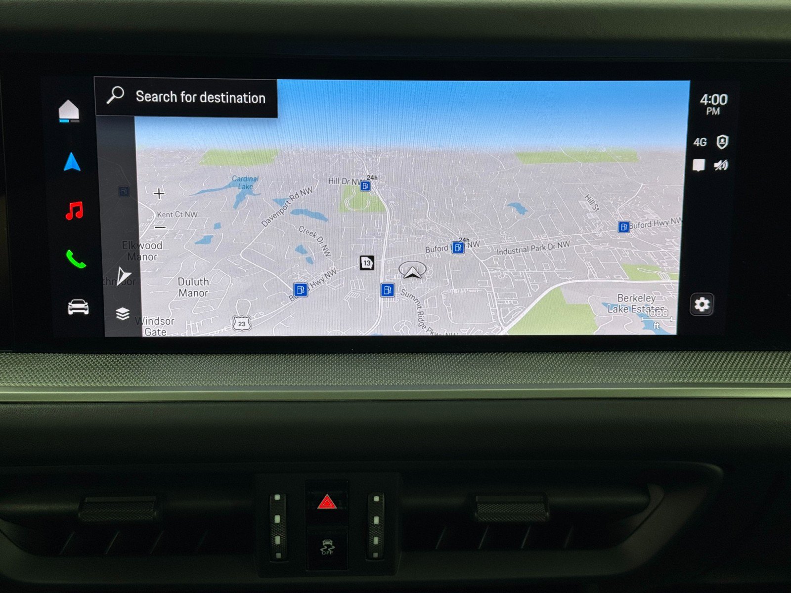 Used 2024 Porsche Cayenne w/ Premium Package image 27