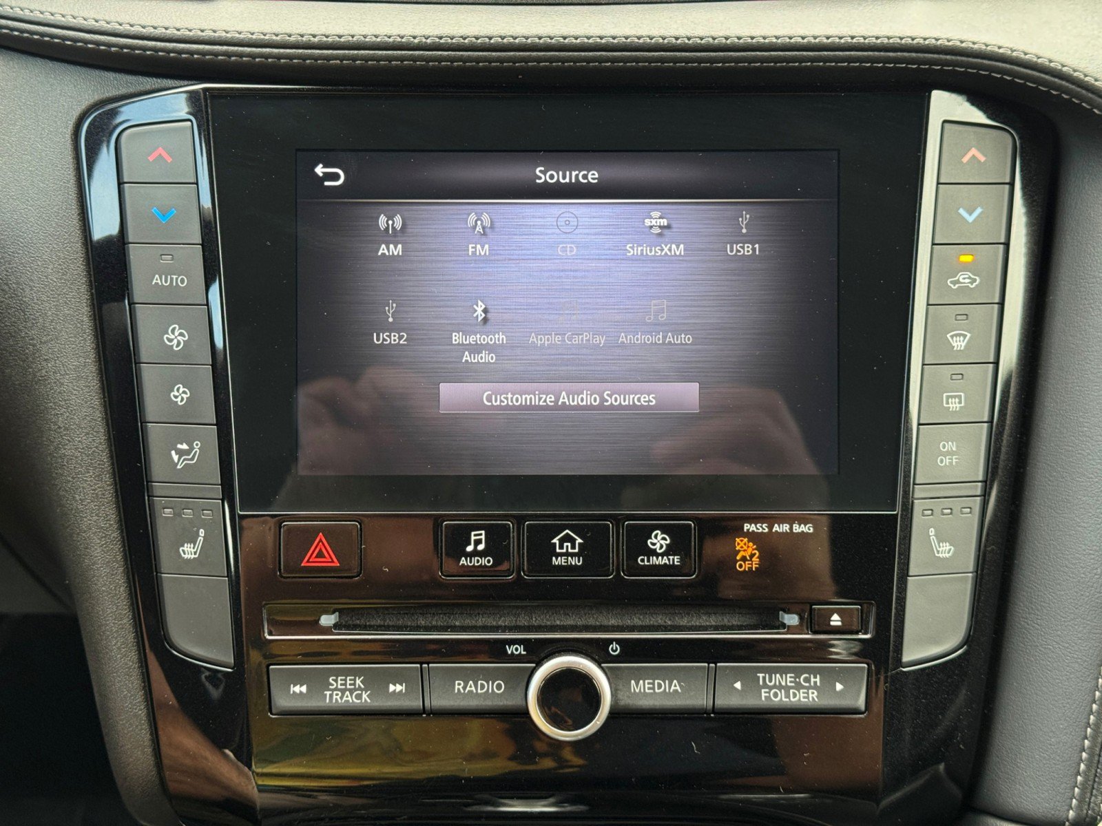 Used 2021 INFINITI QX50 Luxe w/ Appearance Package AWD/4WD image 25