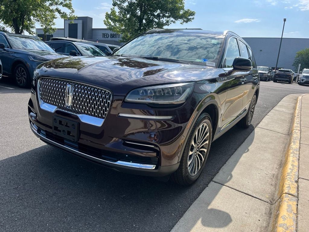 Certified 2023 Lincoln Aviator Reserve w/ Equipment Group 201A AWD/4WD image 3