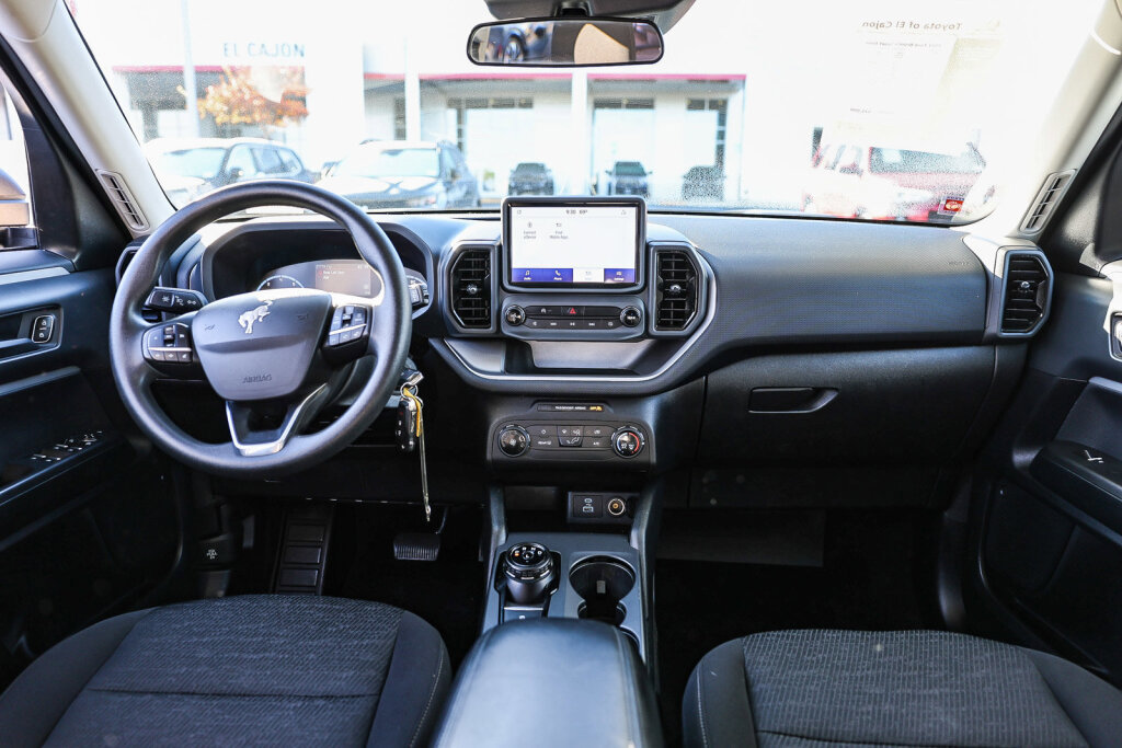 Used 2021 Ford Bronco Sport image 2