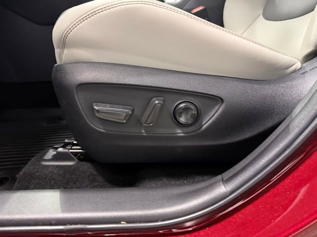 Used 2025 Toyota RAV4 XLE Premium image 13