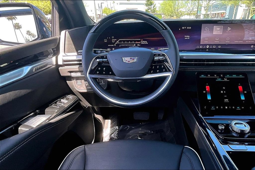 New 2026 Cadillac Escalade ESV Sport AWD/4WD image 21