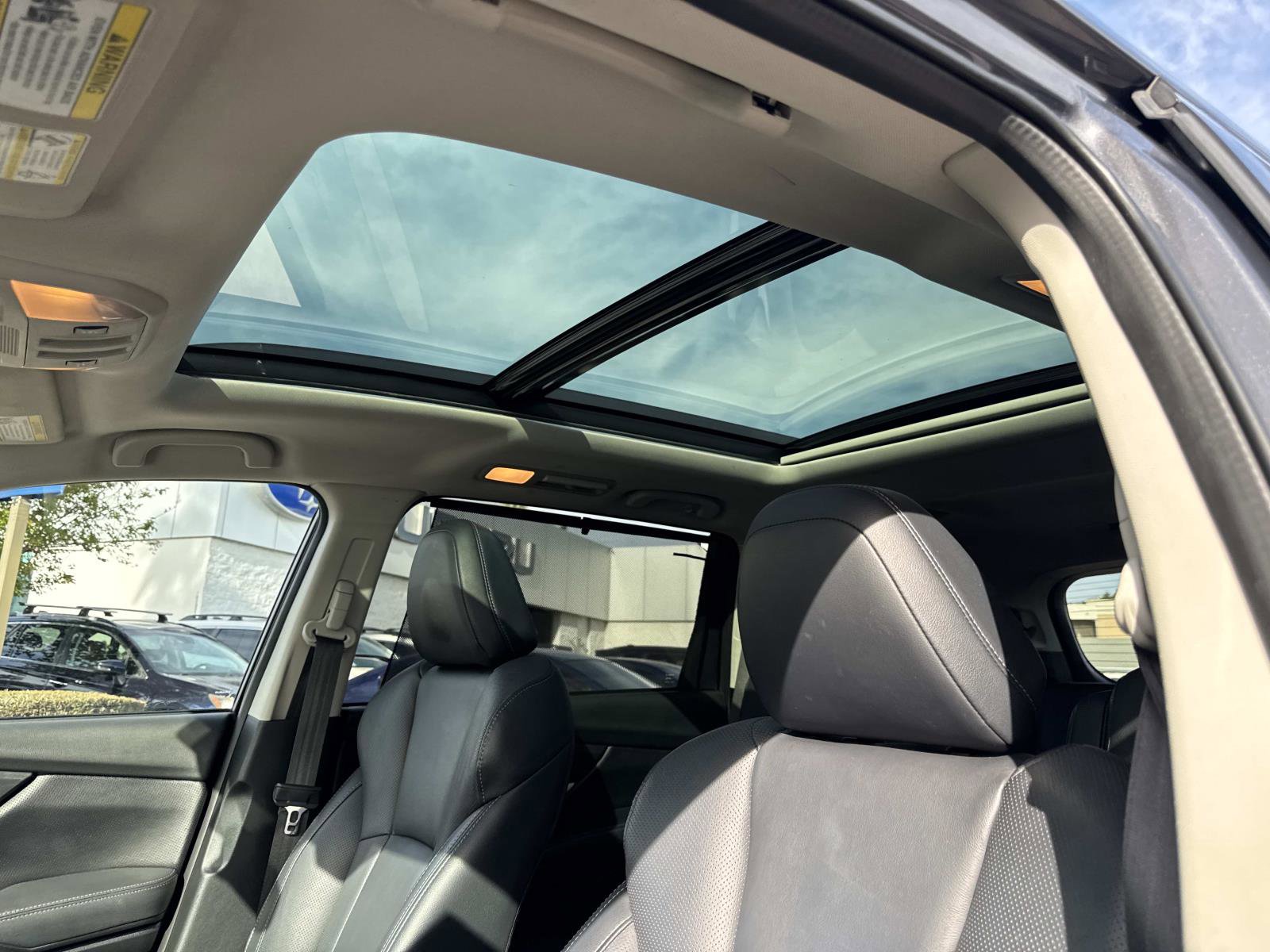 Used 2022 Subaru Ascent Limited w/ Technology Package image 18