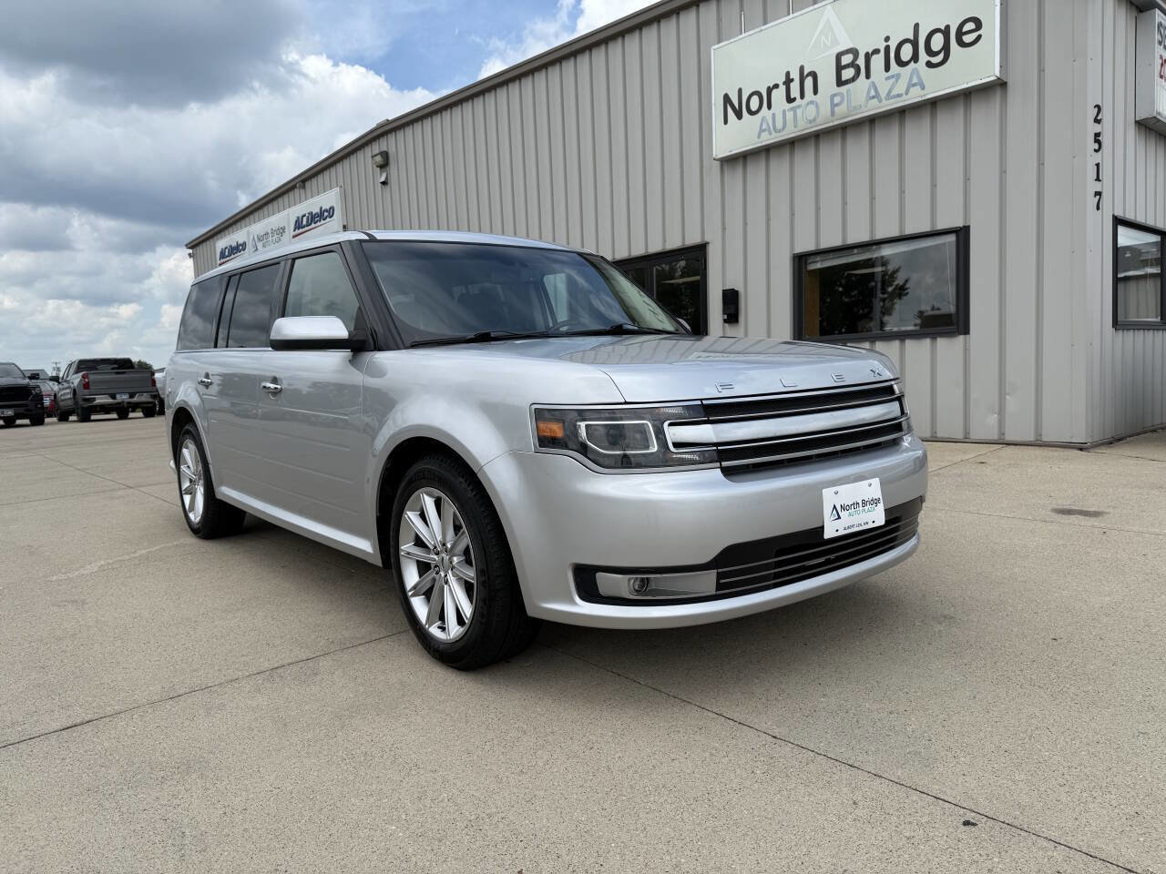 Used 2019 Ford Flex Limited image 1