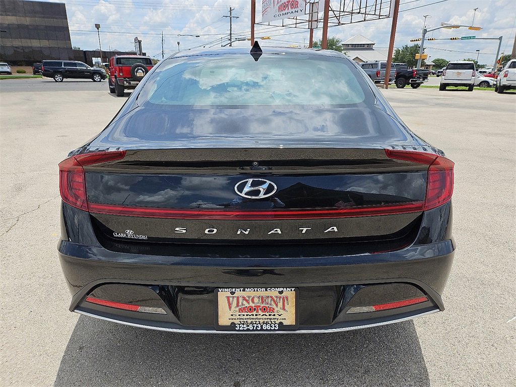 Used 2022 Hyundai Sonata SE w/ Winter Weather Package image 6