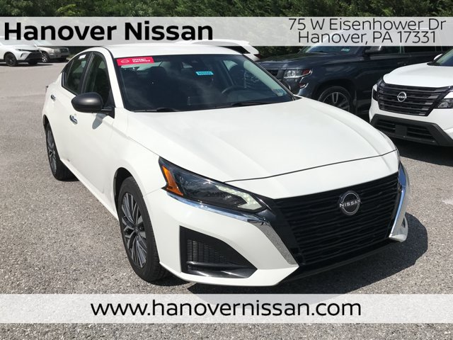 Certified 2025 Nissan Altima 2.5 SV AWD/4WD image 1