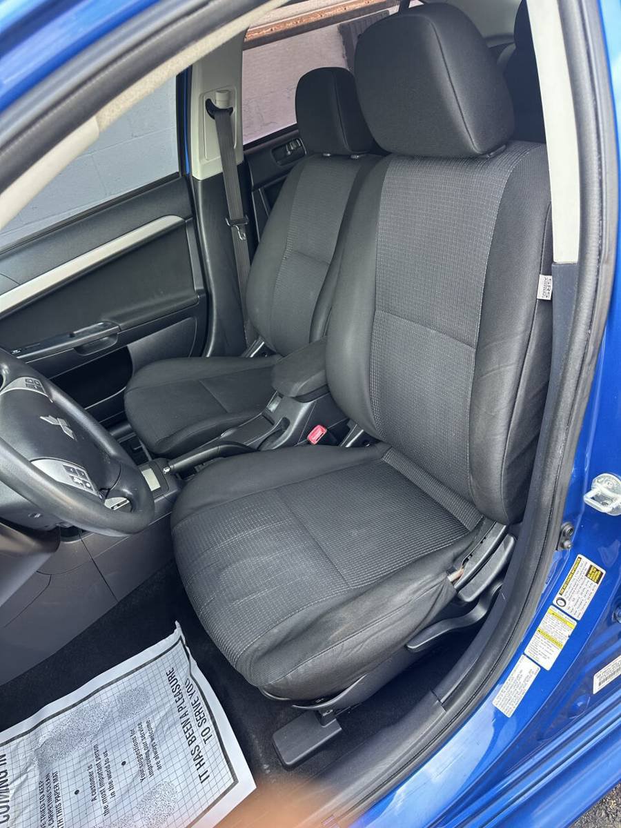 Used 2011 Mitsubishi Lancer ES FWD image 8