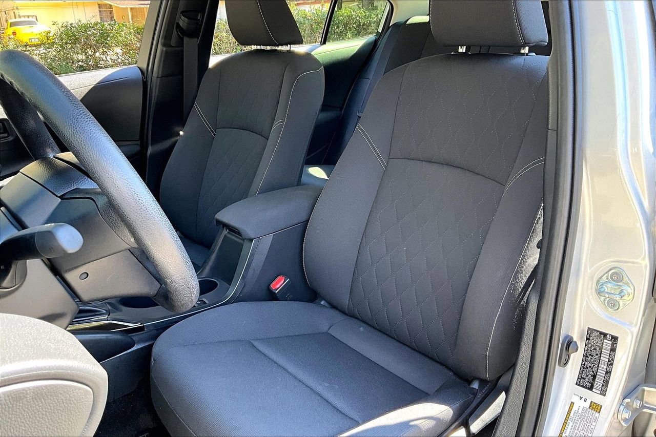 Used 2025 Toyota Corolla LE image 18