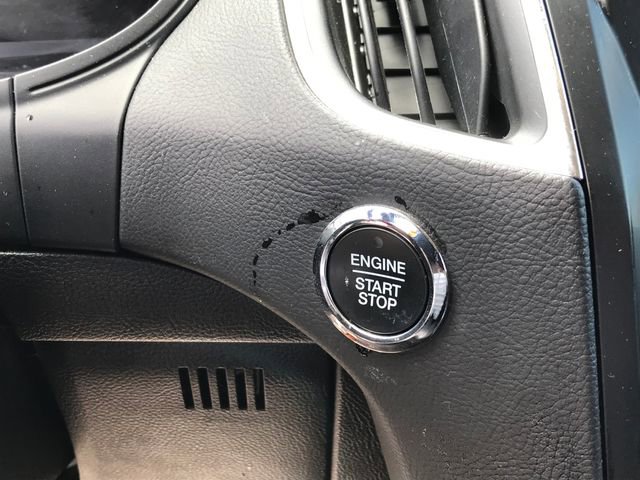 Used 2024 Ford Edge Titanium image 10