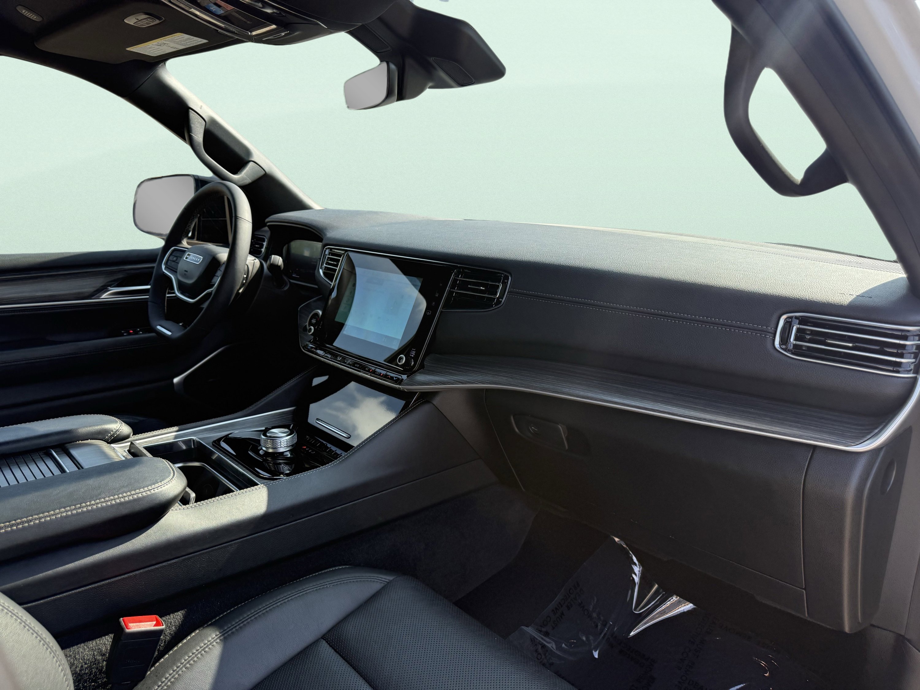 Used 2024 Jeep Wagoneer Series II w/ Flexible Seating Group image 61