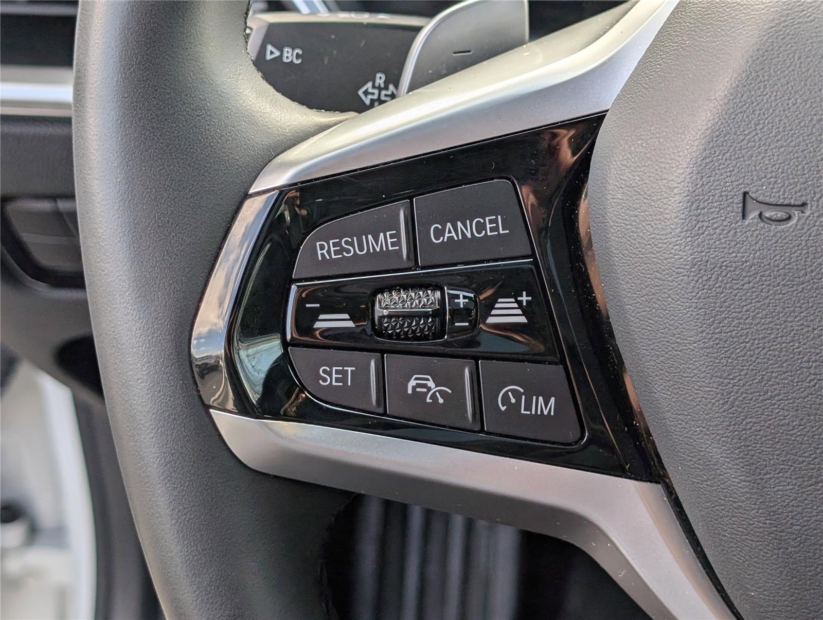 Used 2025 BMW 330i Sedan image 21